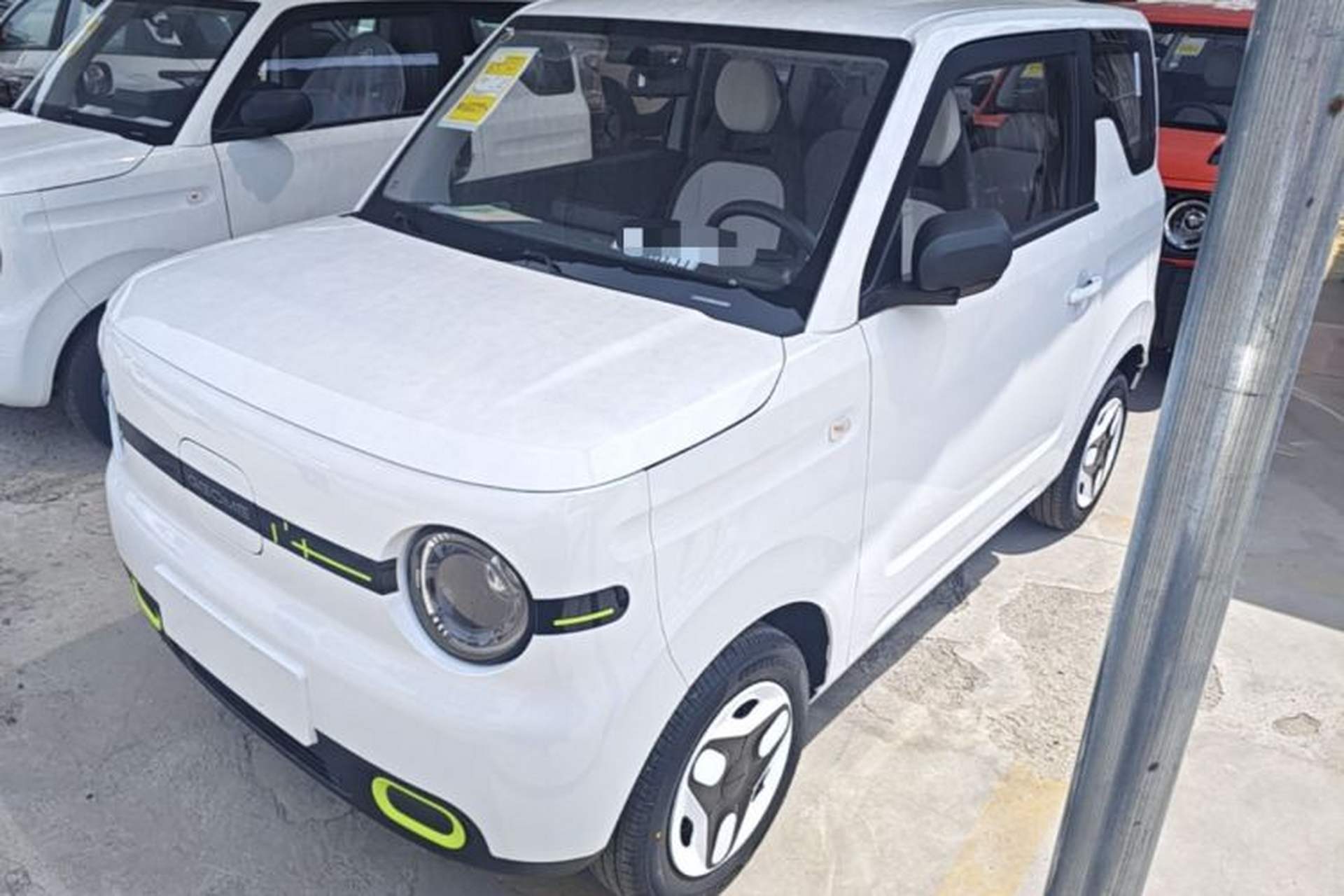 Used Geely Galaxy Panda 2025 210 km – Yuanqi Bear Front Left 45 Deg