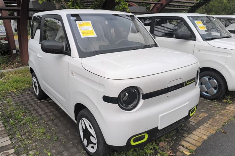 Used Geely Galaxy Panda 2025 210 km – Yuanqi Bear Front Right 45 Deg