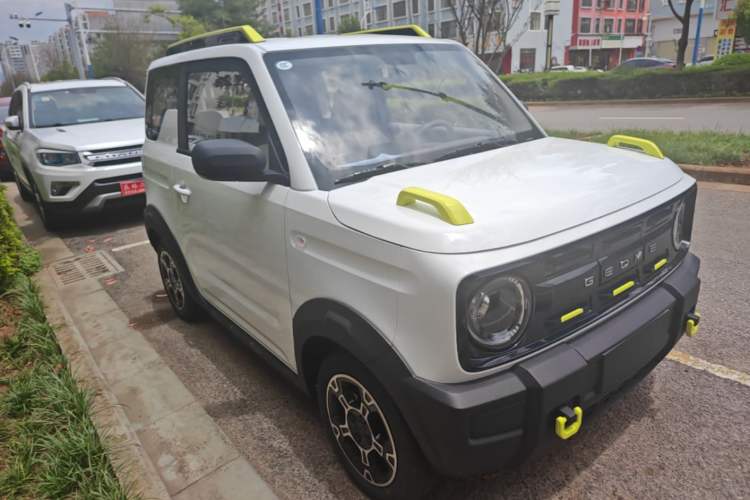 Used Geely Galaxy Panda 2025 210km Panda Rider Front Right 45 Deg