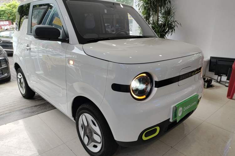 Used Geely Galaxy Panda 2025 210 km – Yuanqi Bear Front Right 45 Deg