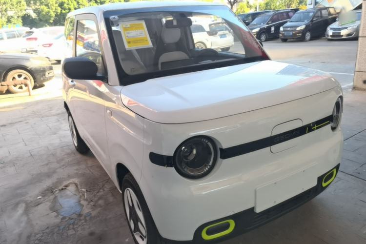 Used Geely Galaxy Panda 2025 210 km – Yuanqi Bear Front Right 45 Deg