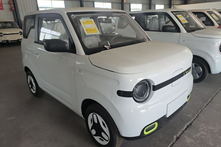 Used Geely Galaxy Panda 2025 210 km – Yuanqi Bear Front Right 45 Deg