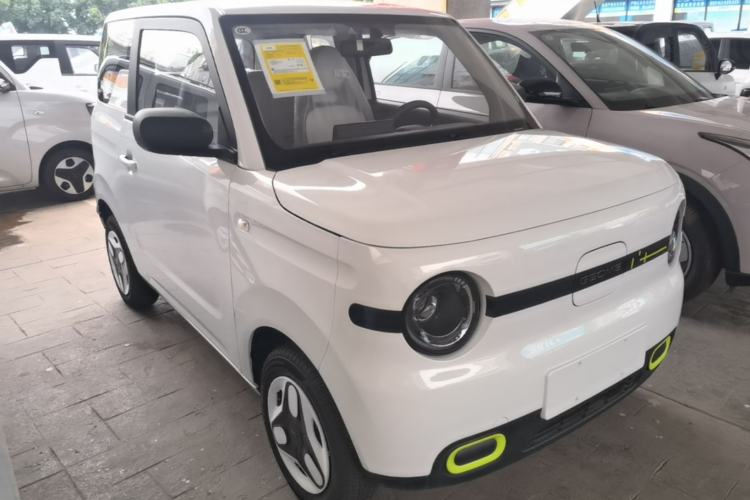 Used Geely Galaxy Panda 2025 210 km – Yuanqi Bear Front Right 45 Deg