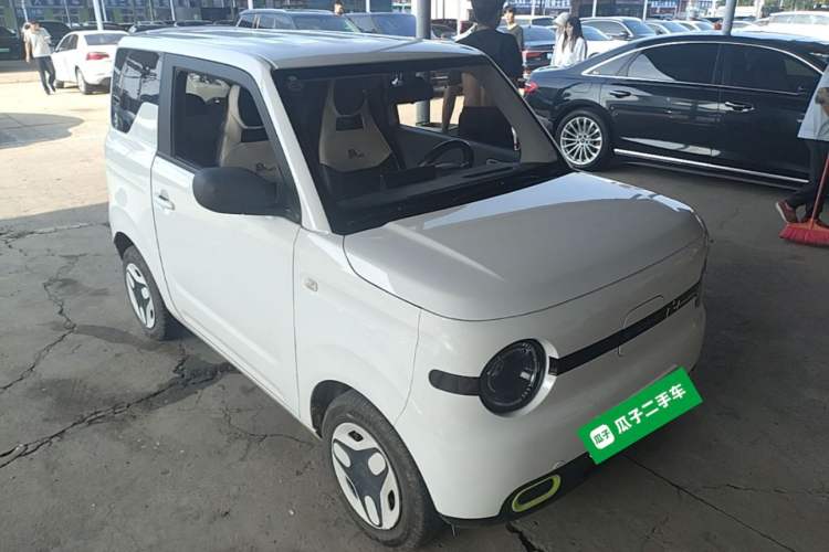 Used Geely Galaxy Panda 2025 210 km – Yuanqi Bear Front Right 45 Deg