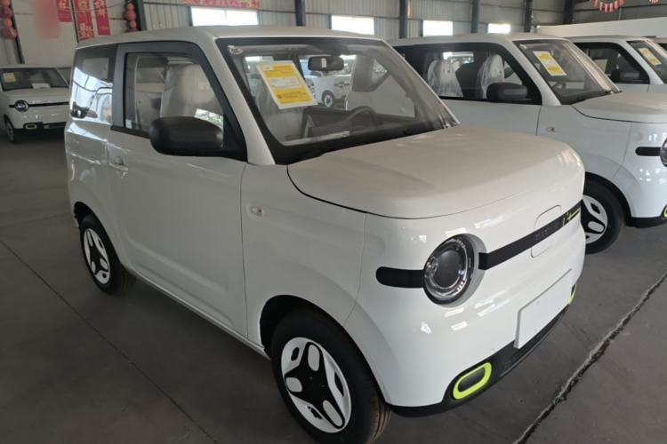 Used Geely Galaxy Panda 2025 210 km – Yuanqi Bear Front Right 45 Deg