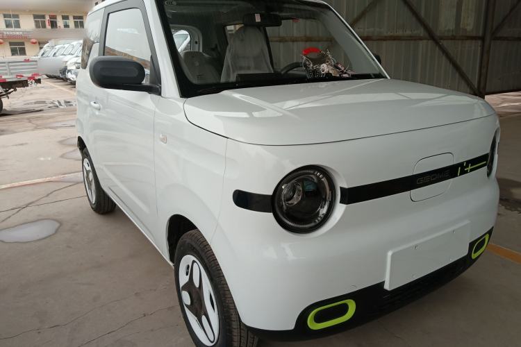 Used Geely Galaxy Panda 2025 210 km – Yuanqi Bear Front Right 45 Deg