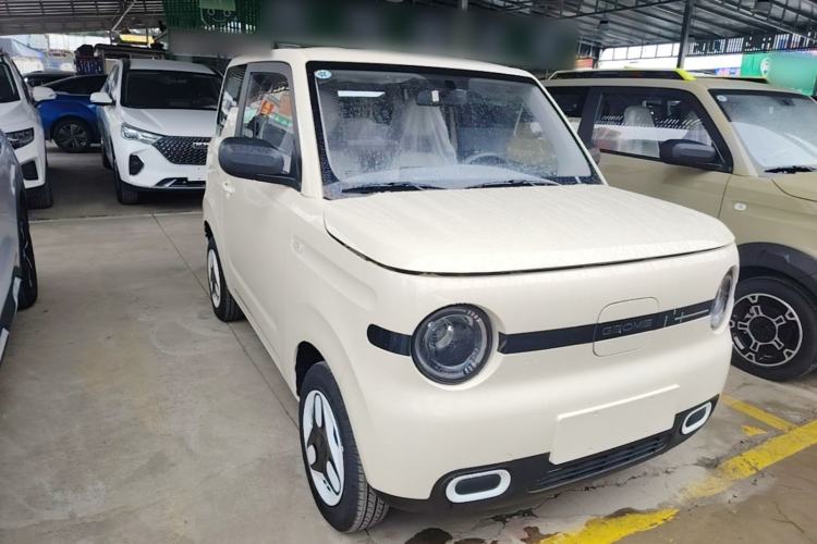 Used Geely Galaxy Panda 2025 210 km – Yuanqi Bear Front Right 45 Deg