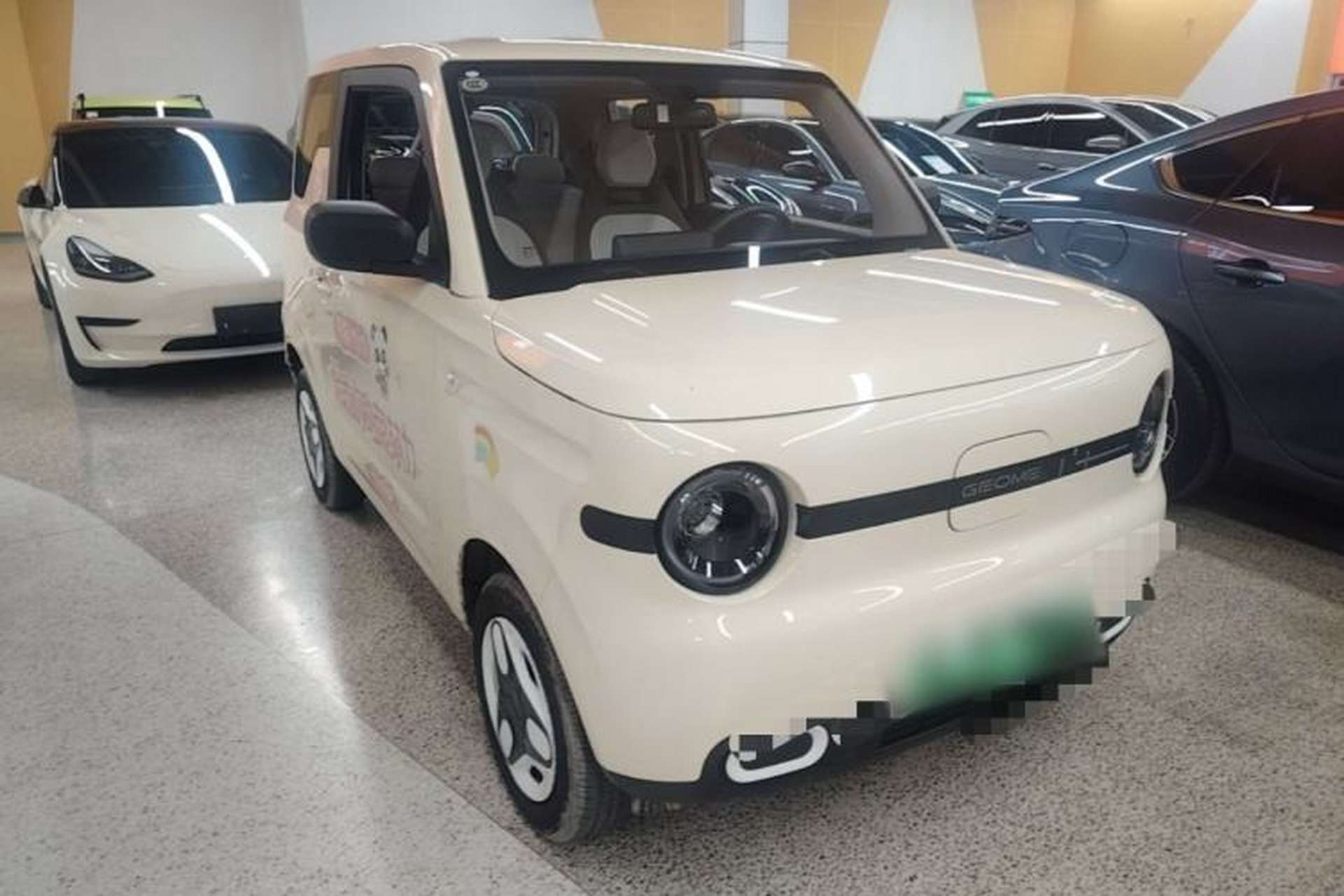 Used Geely Galaxy Panda 2025 210 km – Yuanqi Bear Front Right 45 Deg