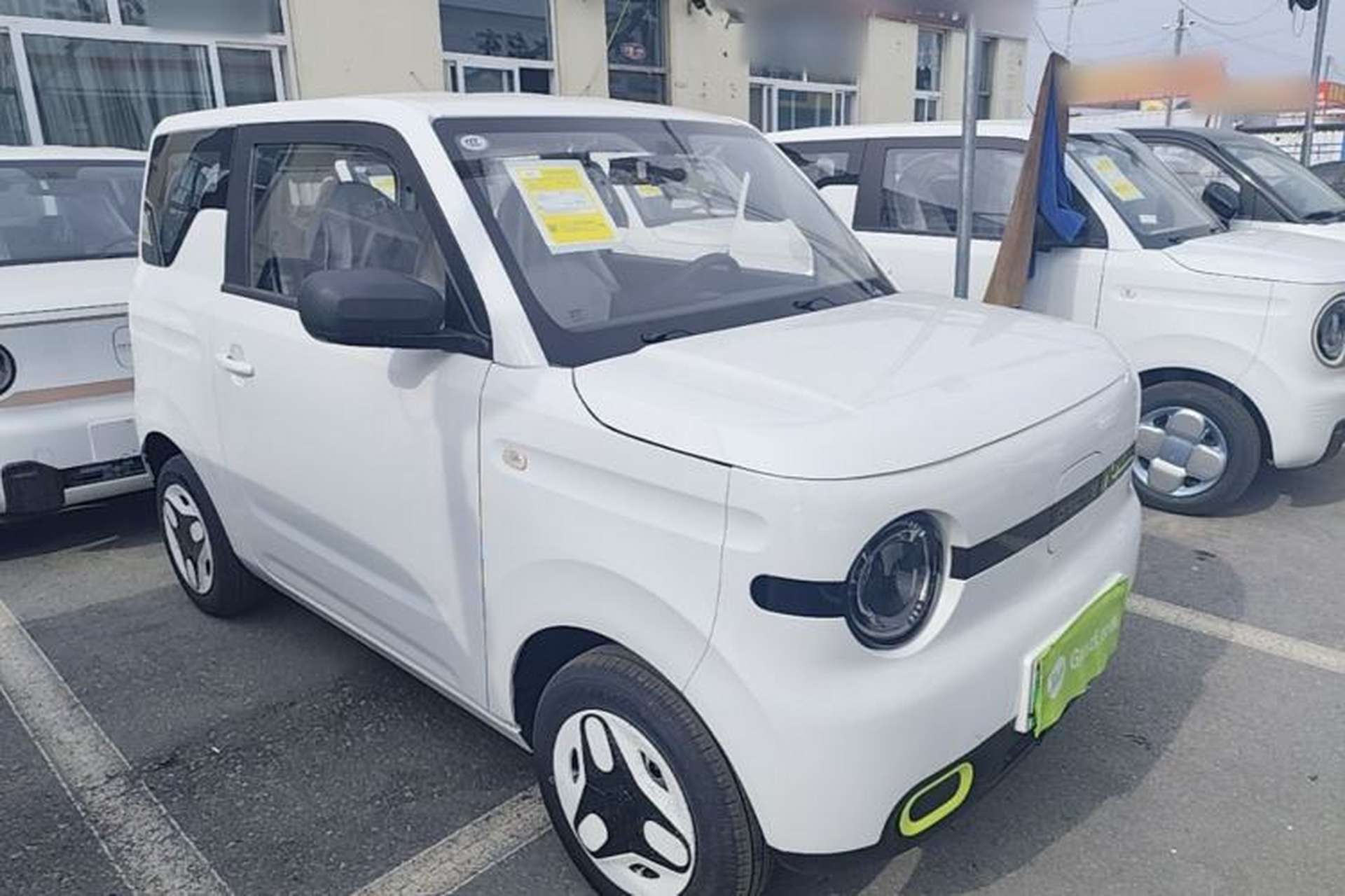 Used Geely Galaxy Panda 2025 210 km – Yuanqi Bear Front Right 45 Deg