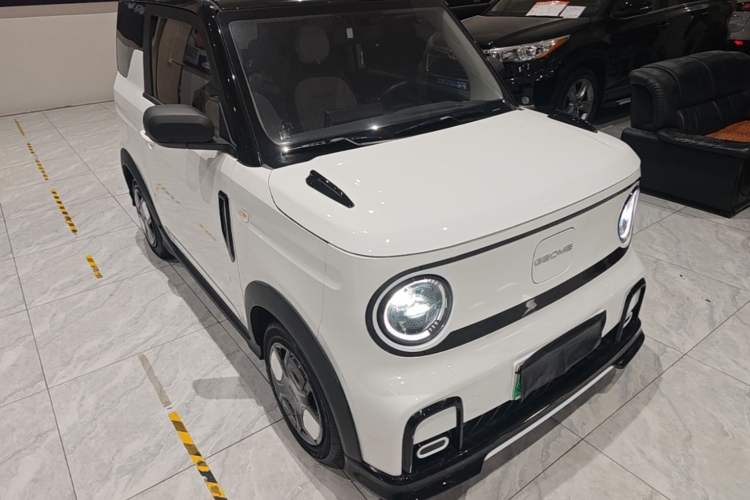 Used Geely Galaxy Panda 2025 210km Panda Kart Front Right 45 Deg