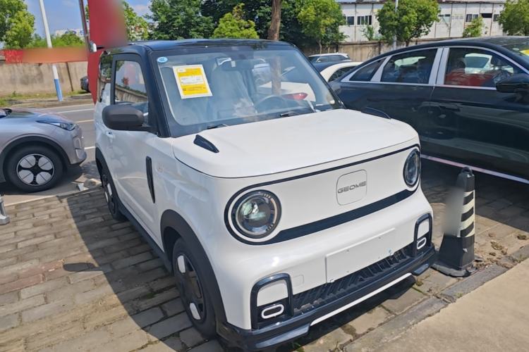 Used Geely Galaxy Panda 2025 210km Panda Kart Front Right 45 Deg