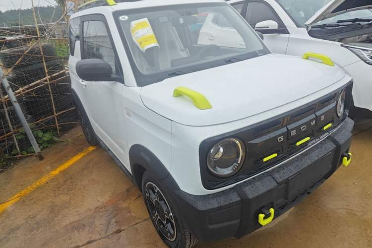 Used Geely Galaxy Panda 2025 210km Panda Rider Front Right 45 Deg