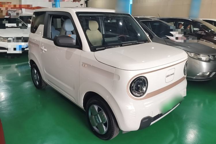Used Geely Galaxy Panda 2025 210 km – Yuanqi Bear Front Right 45 Deg