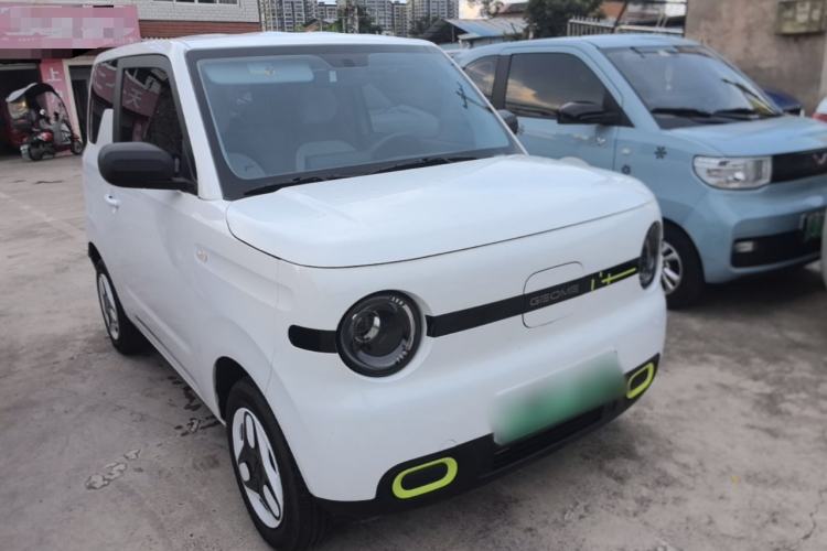Used Geely Galaxy Panda 2025 210 km – Yuanqi Bear Front Right 45 Deg