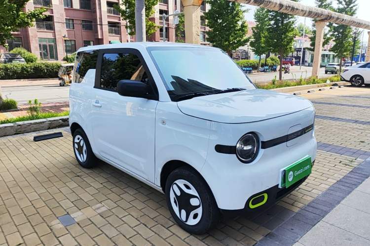 Used Geely Galaxy Panda 2025 210 km – Yuanqi Bear Front Right 45 Deg