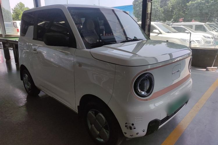 Used Geely Galaxy Panda 2025 210 km – Yuanqi Bear Front Right 45 Deg