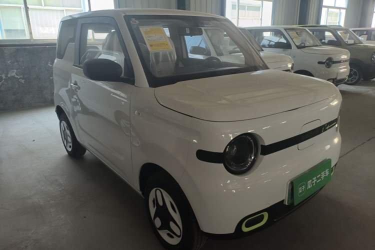 Used Geely Galaxy Panda 2025 210 km – Yuanqi Bear Front Right 45 Deg