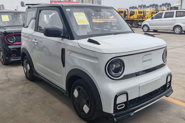 Used Geely Galaxy Panda 2025 210km Panda Kart Front Right 45 Deg
