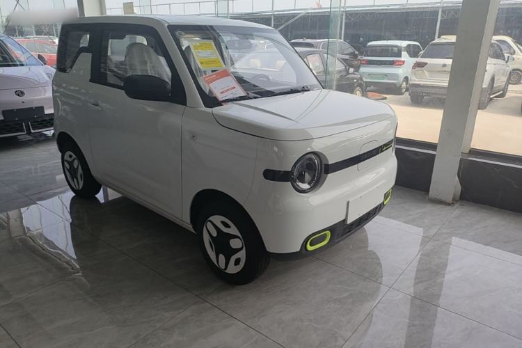 Used Geely Galaxy Panda 2025 210 km – Yuanqi Bear Front Right 45 Deg