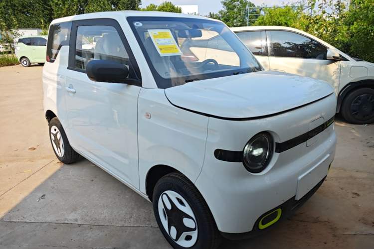 Used Geely Galaxy Panda 2025 210 km – Yuanqi Bear Front Right 45 Deg