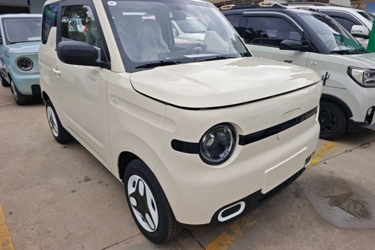 Used Geely Galaxy Panda 2025 210 km – Yuanqi Bear Front Right 45 Deg