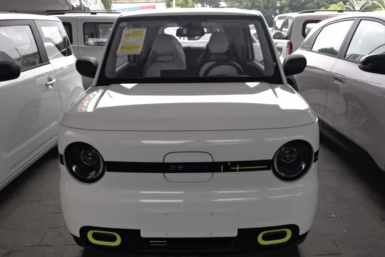 Used Geely Galaxy Panda 2025 210 km – Yuanqi Bear Front