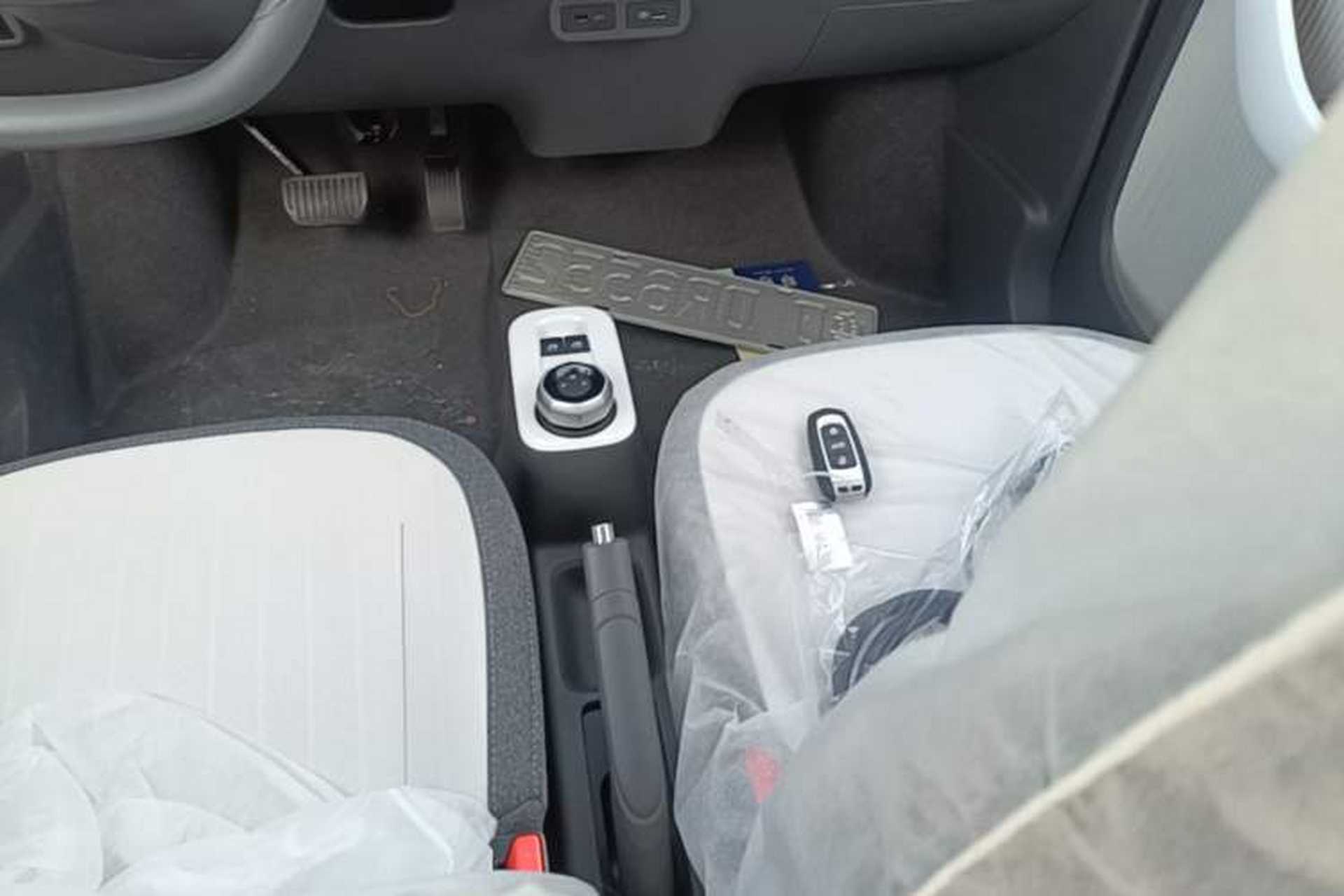 Used Geely Galaxy Panda 2025 210 km – Yuanqi Bear Gear Lever