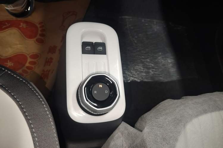 Used Geely Galaxy Panda 2025 210km Panda Rider Gear Lever