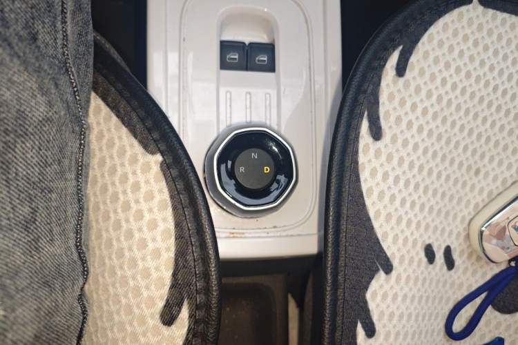 Used Geely Galaxy Panda 2025 210 km – Yuanqi Bear Gear Lever