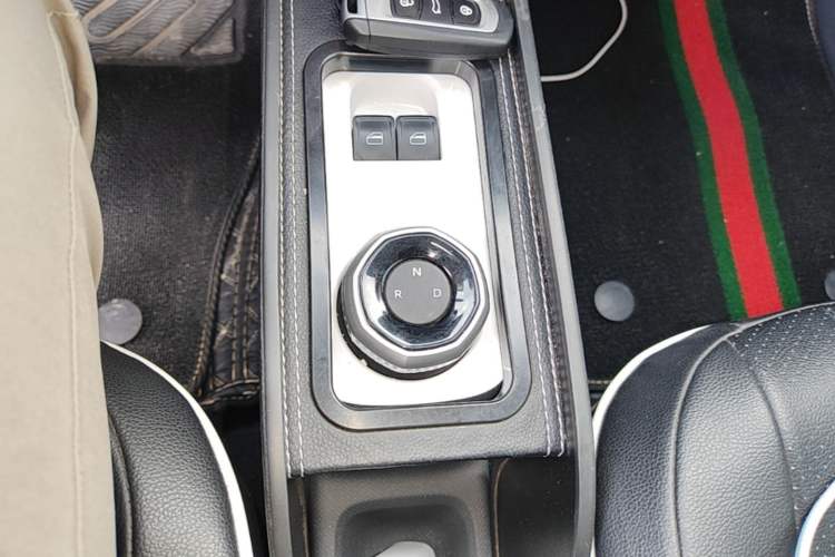 Used Geely Galaxy Panda 2025 210 km – Yuanqi Bear Gear Lever