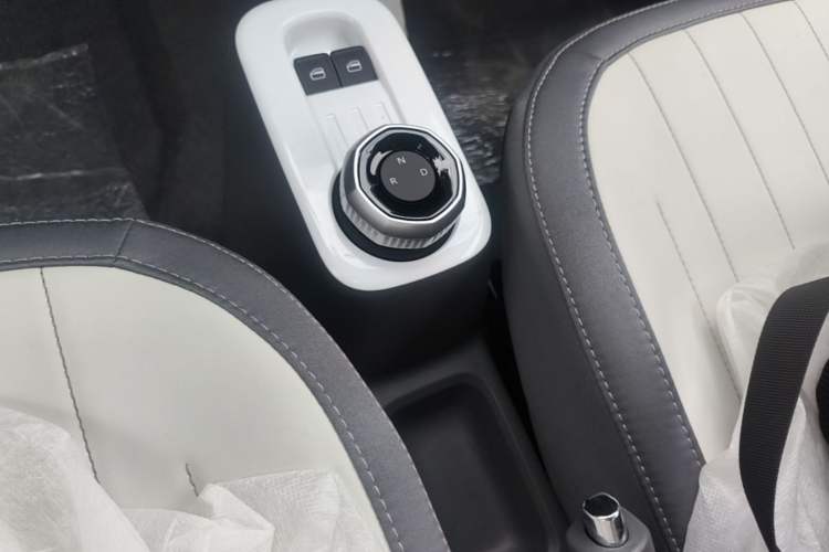 Used Geely Galaxy Panda 2025 210km Panda Rider Gear Lever