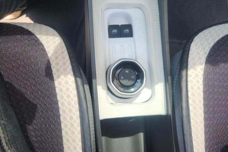 Used Geely Galaxy Panda 2025 210km Panda Rider Gear Lever