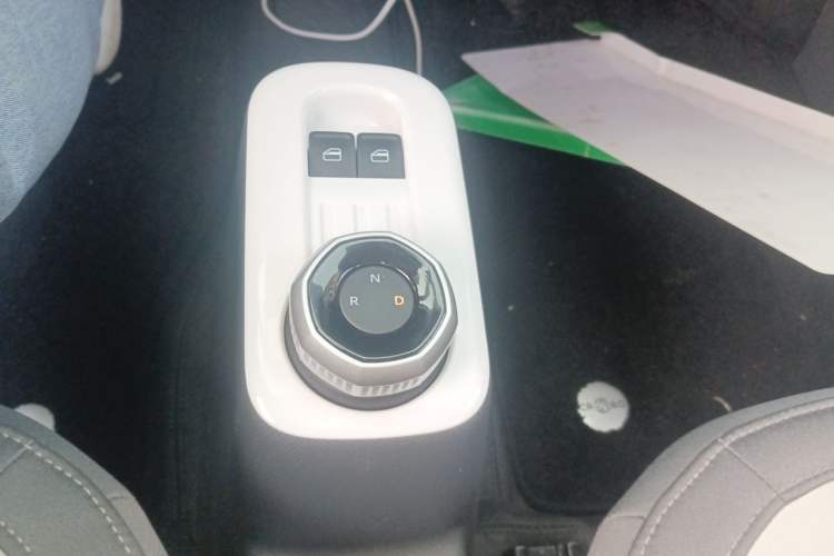 Used Geely Galaxy Panda 2025 210km Panda Rider Gear Lever