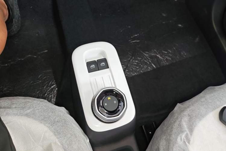 Used Geely Galaxy Panda 2025 210 km – Yuanqi Bear Gear Lever