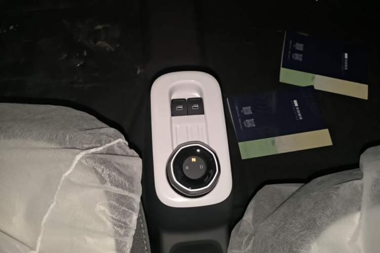 Used Geely Galaxy Panda 2025 210 km – Yuanqi Bear Gear Lever