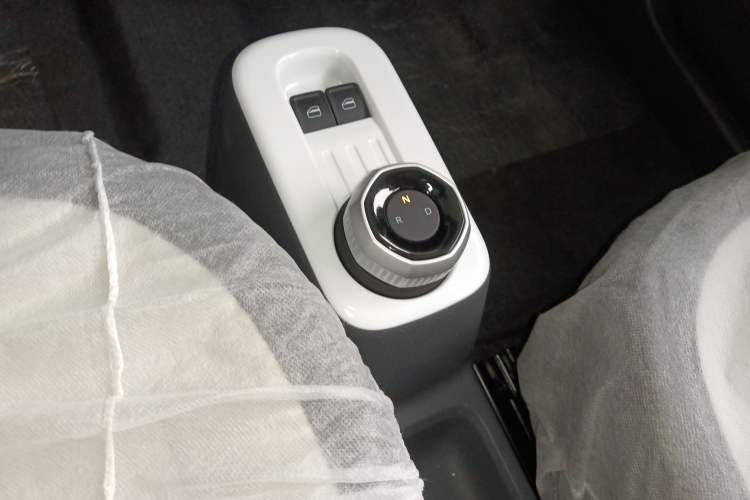 Used Geely Galaxy Panda 2025 210 km – Yuanqi Bear Gear Lever