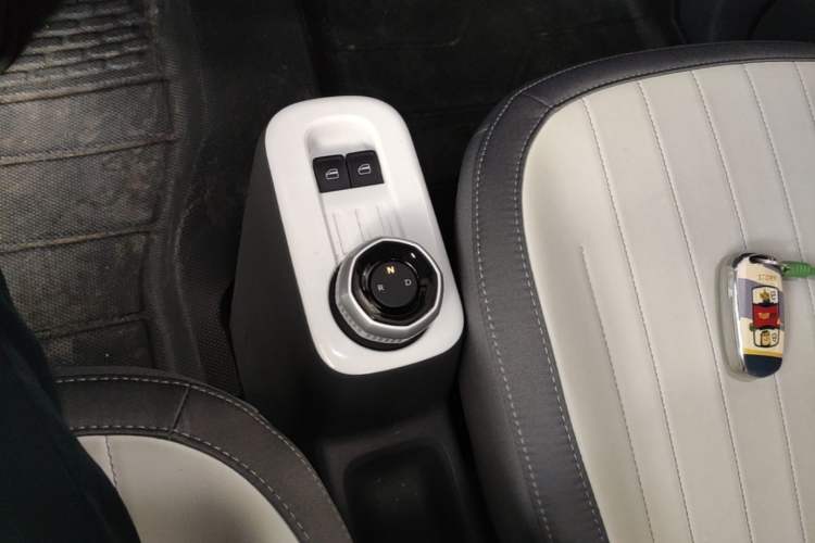 Used Geely Galaxy Panda 2025 210km Panda Rider Gear Lever