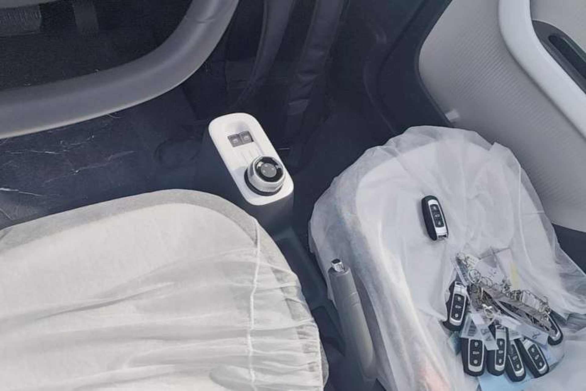 Used Geely Galaxy Panda 2025 210 km – Yuanqi Bear Gear Lever