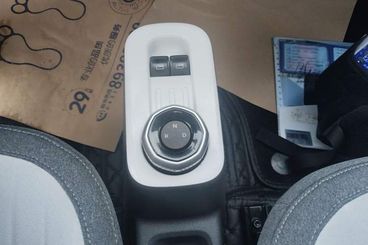Used Geely Galaxy Panda 2025 210 km – Yuanqi Bear Gear Lever