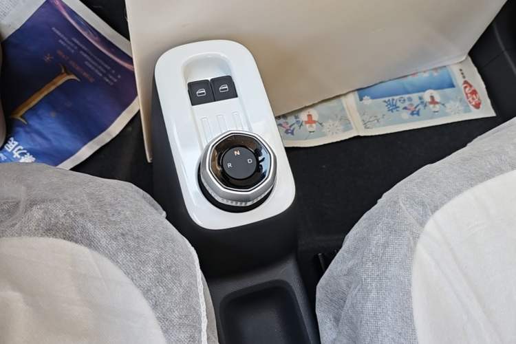 Used Geely Galaxy Panda 2025 210 km – Yuanqi Bear Gear Lever