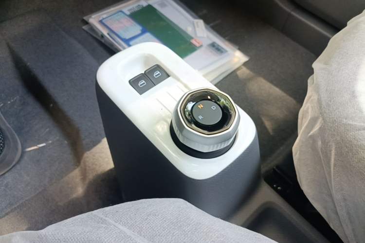 Used Geely Galaxy Panda 2025 210 km – Yuanqi Bear Gear Lever