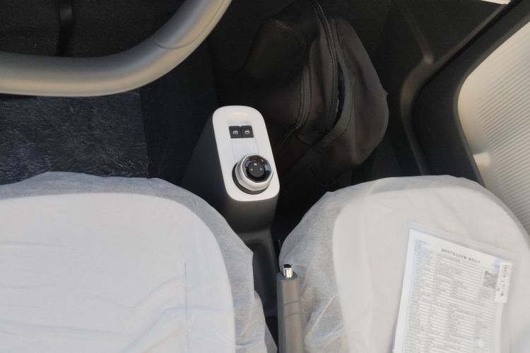 Used Geely Galaxy Panda 2025 210 km – Yuanqi Bear Gear Lever