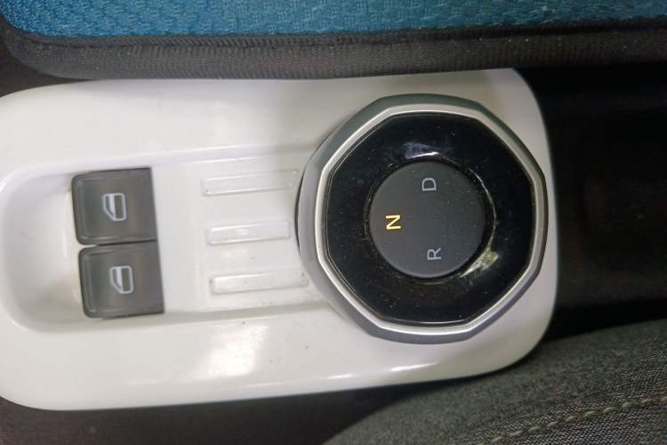 Used Geely Galaxy Panda 2025 210 km – Yuanqi Bear Gear Lever