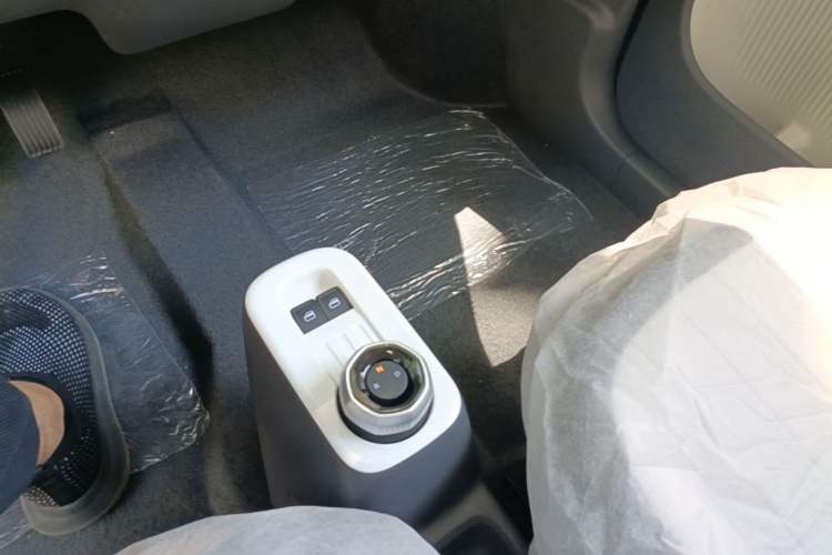 Used Geely Galaxy Panda 2025 210km Panda Rider Gear Lever