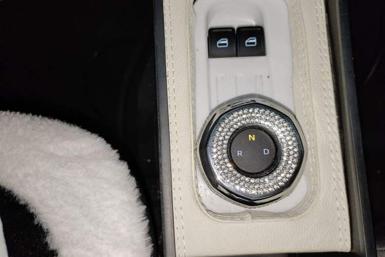 Used Geely Galaxy Panda 2025 210km Panda Rider Gear Lever