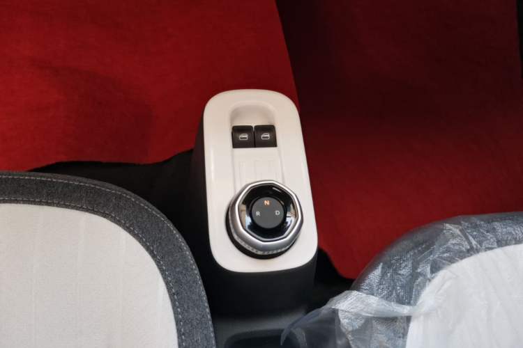 Used Geely Galaxy Panda 2025 210 km – Yuanqi Bear Gear Lever