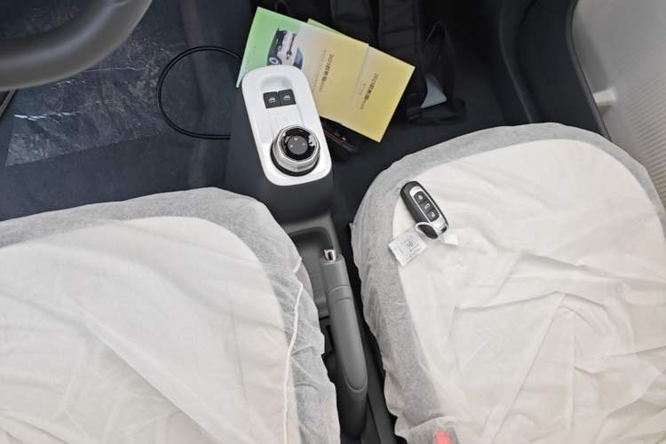 Used Geely Galaxy Panda 2025 210 km – Yuanqi Bear Gear Lever