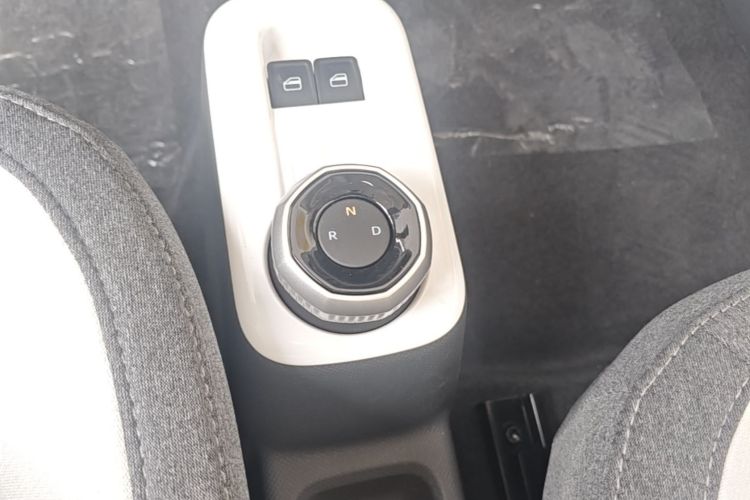 Used Geely Galaxy Panda 2025 210 km – Yuanqi Bear Gear Lever