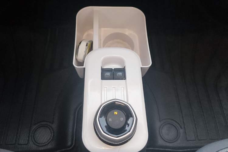 Used Geely Galaxy Panda 2025 210km Panda Rider Gear Lever