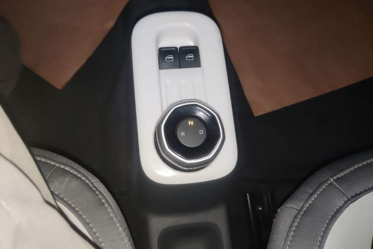 Used Geely Galaxy Panda 2025 210km Panda Rider Gear Lever